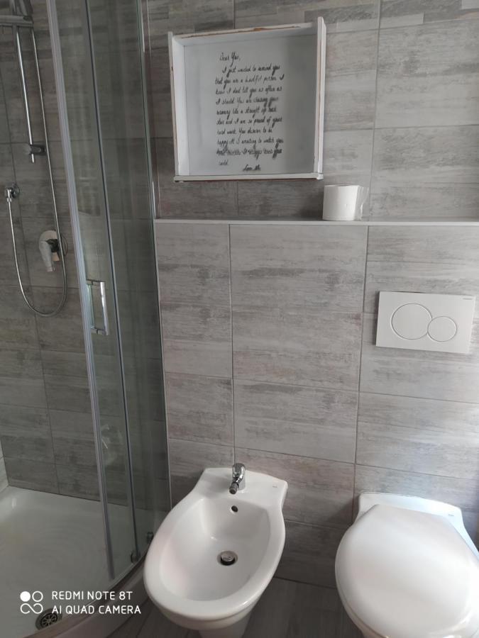 Angy'S Rooms Sanremo Bagian luar foto